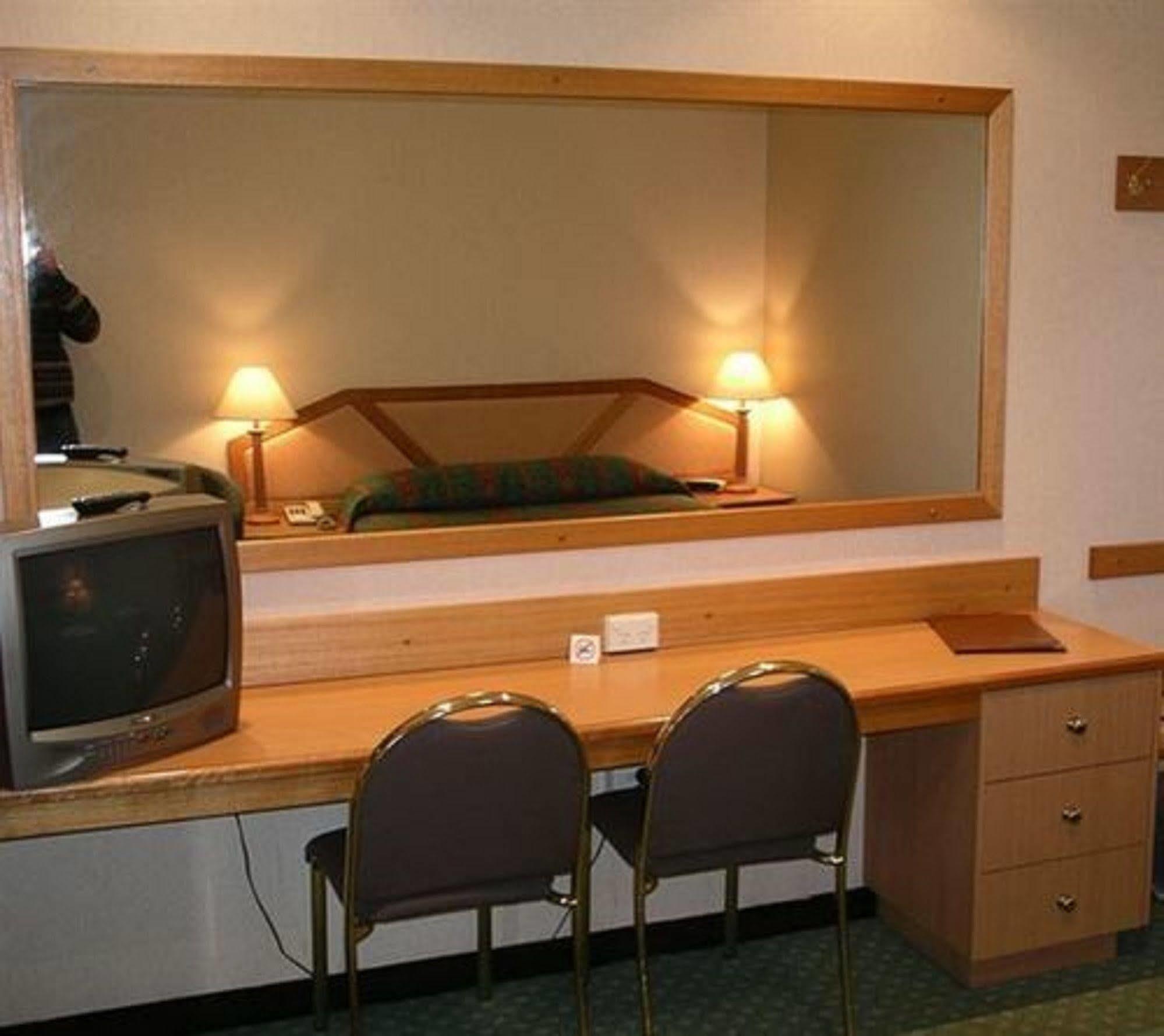 Goulburn Central Motel Bagian luar foto